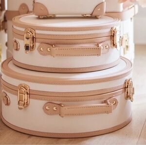 Extra shipping label